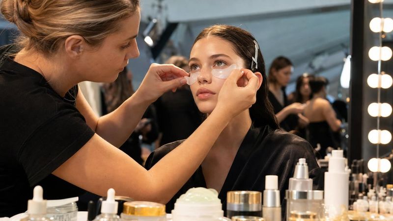 How the Under-Eye Area Became Beauty’s Quiet Cash Machine Behind Runways and Casting Calls