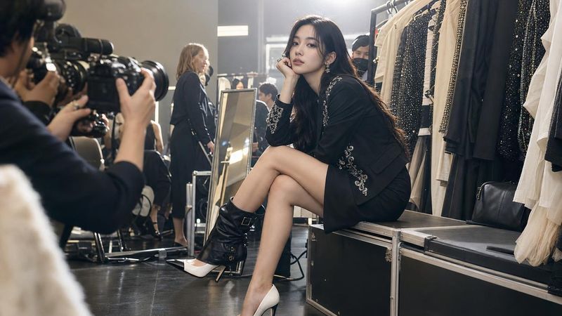 The footwear shift quietly turning Jennie’s 2026 wardrobe into a moodboard for models, stylists and luxury casting teams